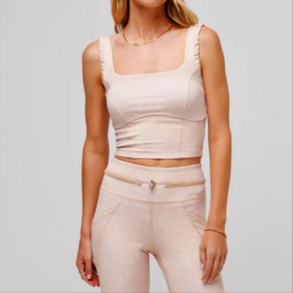 Travis Mathew Activewear Set BRAND NEQ